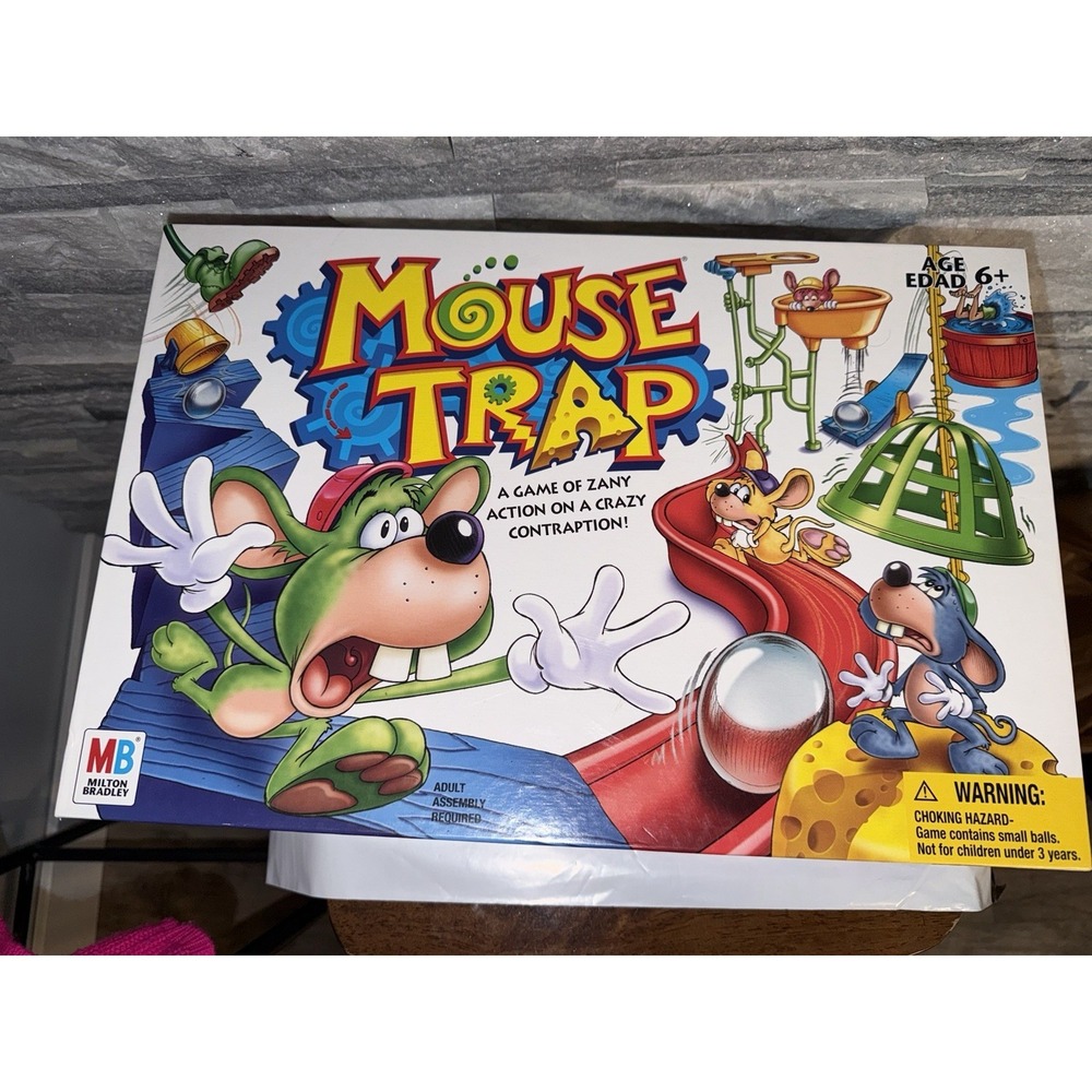 2005 Mouse Trap Game by Milton Bradley Complete in box